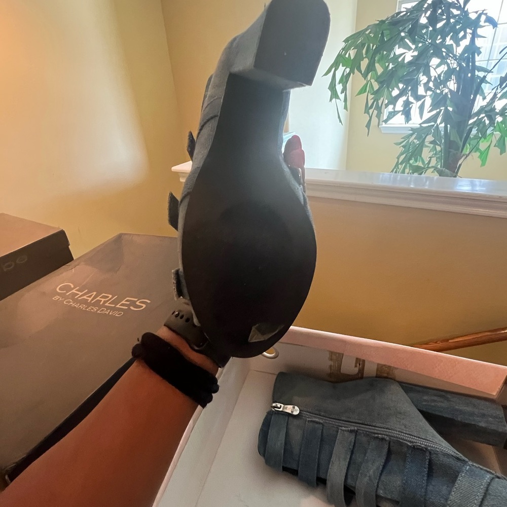 Denim bootie - Picture 2 of 3